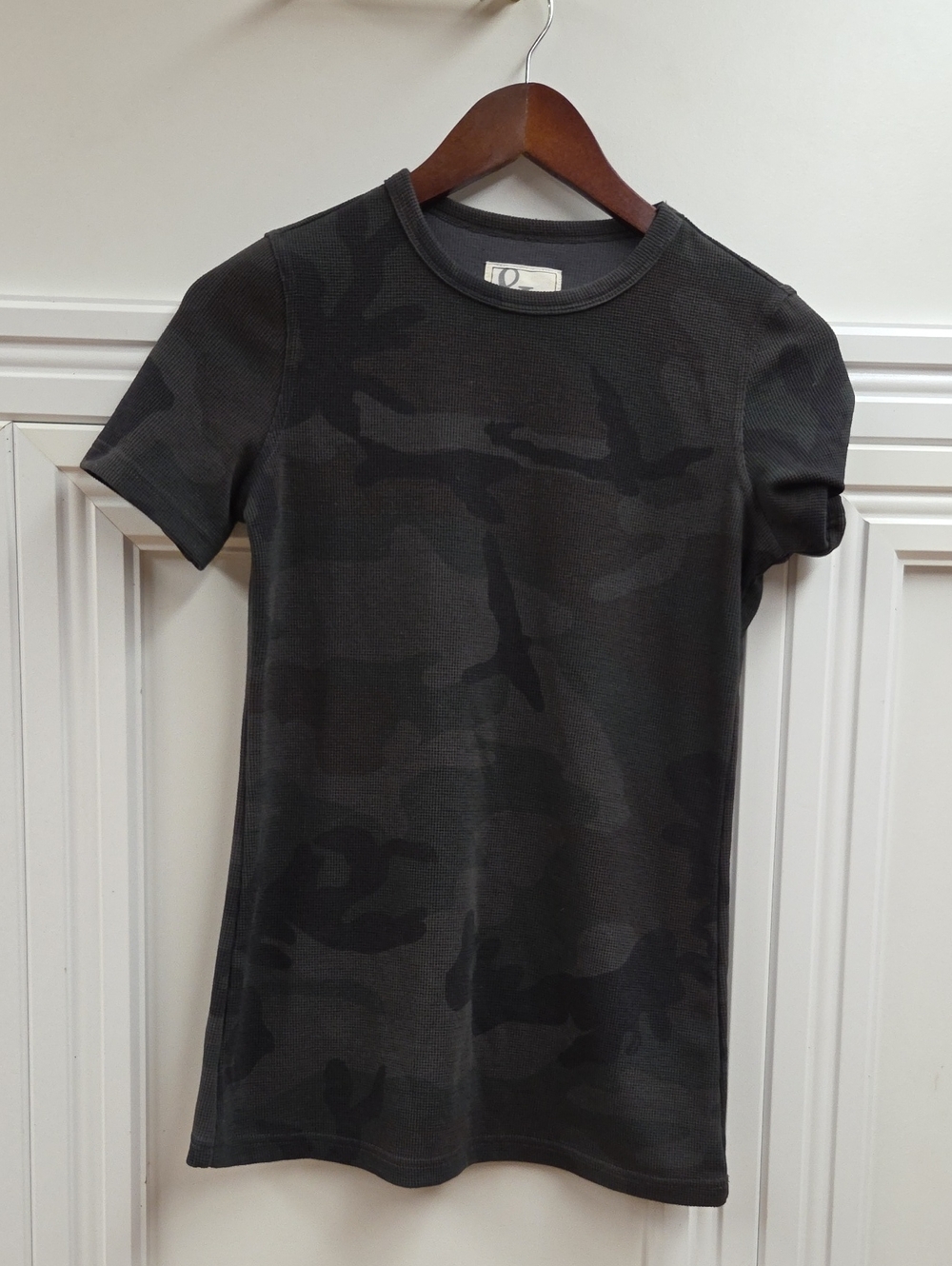 AMPERSAND AVE Charcoal Black Camo Short Sleeve Tee